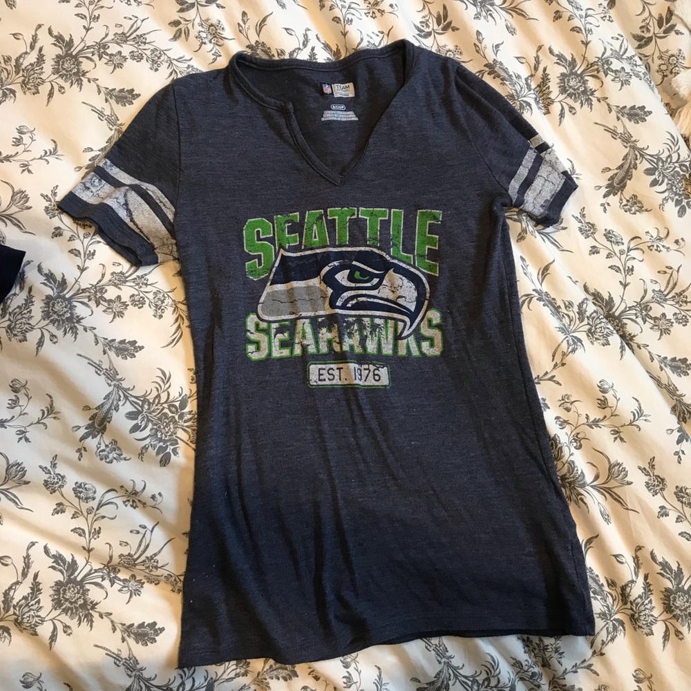 Women’s Seahawks T-shirt